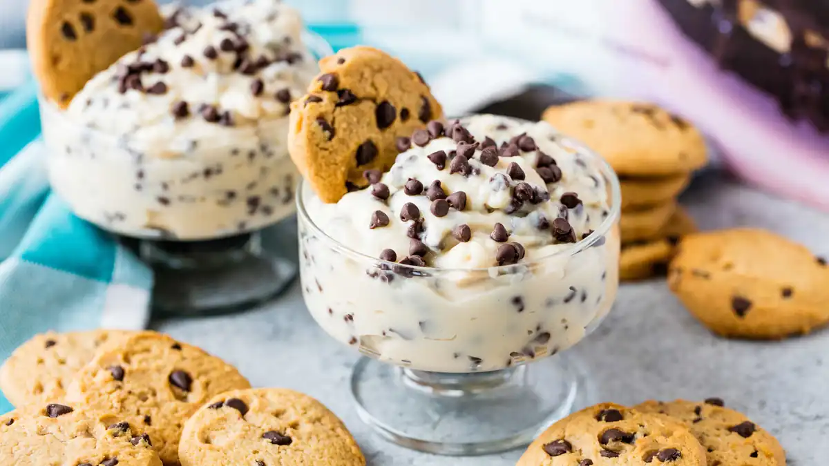 Heavenly Cookie Dough Ice Cream Sandwiches: A Dreamy Dessert!